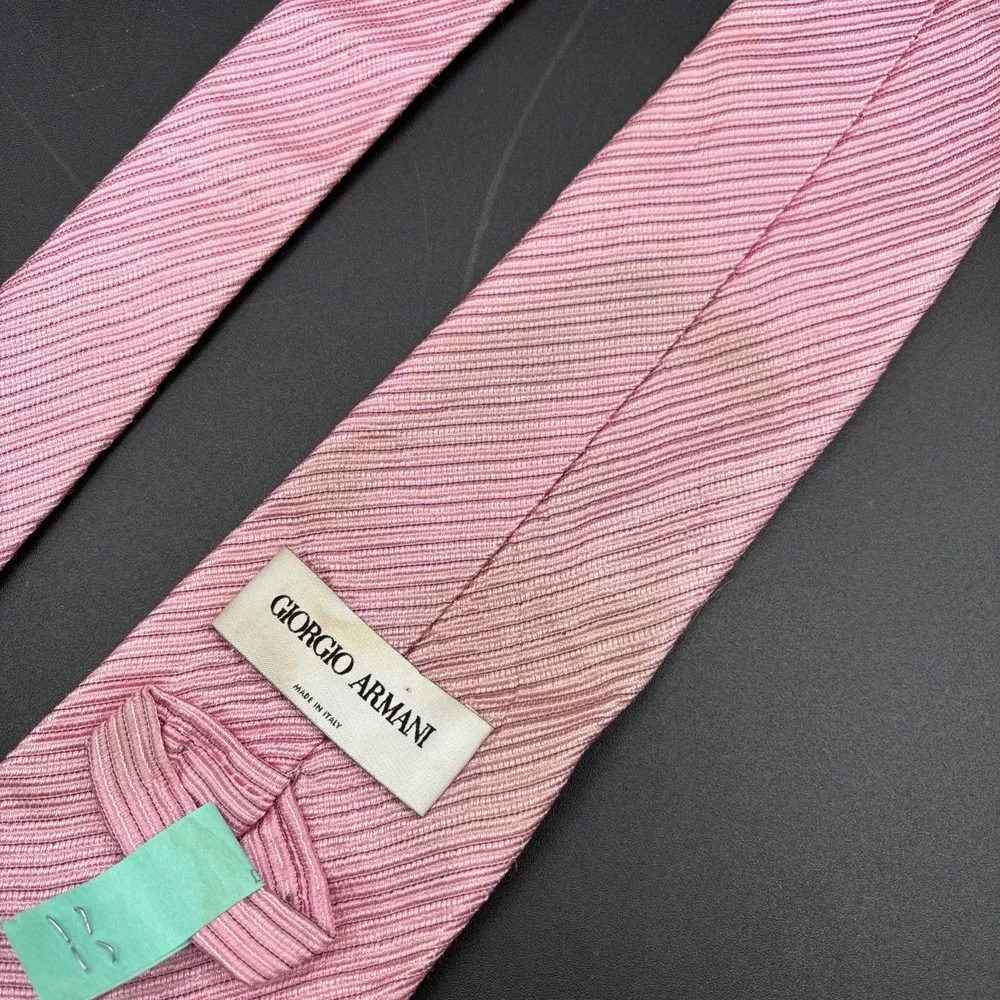 Giorgio Armani Mens 100% Silk Tie Handmade Necktie Striped Pink Italy READ